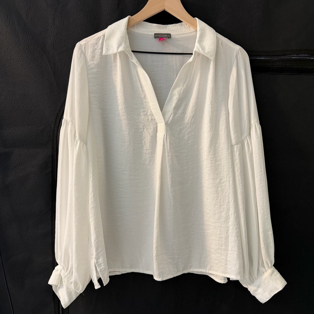Vince Camuto White Lightweight Peasant Top L Elevated Basic Work Career Office